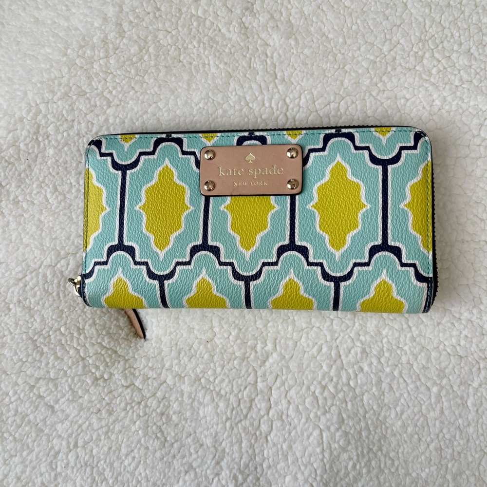 Kate Spade Wallet NWOT